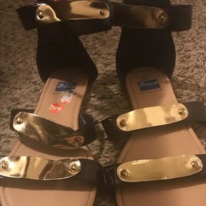 Voltage Sandals